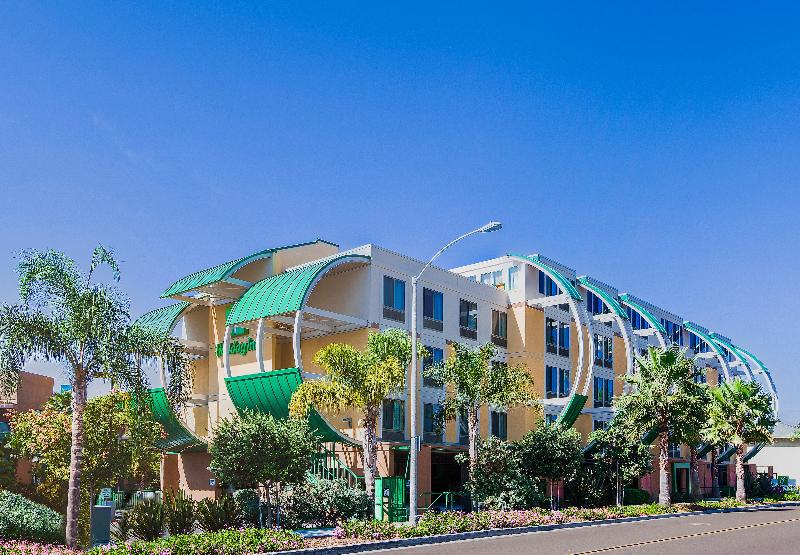 هتل Holiday Inn Oceanside Marina Camp Pendleton, An Ihg
