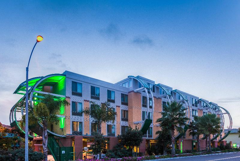 هتل Holiday Inn Oceanside Marina Camp Pendleton, An Ihg