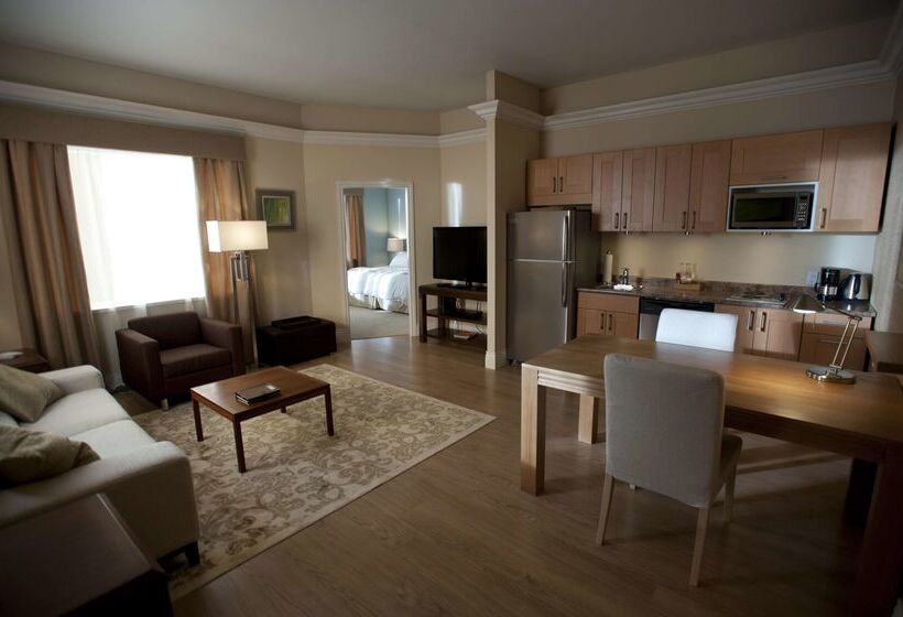 هتل Homewood Suites By Hilton Montgomery Eastchase