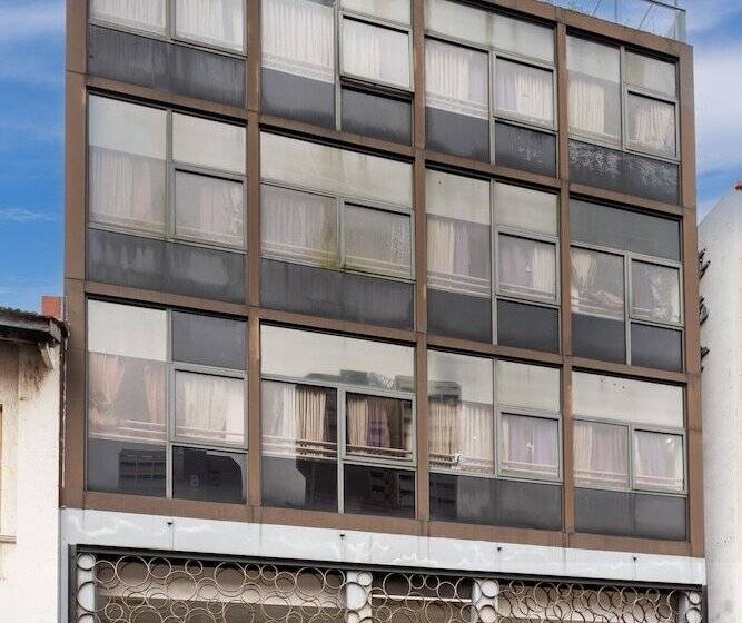 A Hotel Dickson