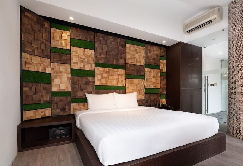 A Hotel Dickson