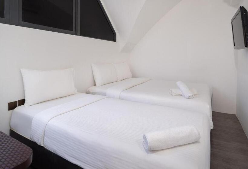 A Hotel Dickson