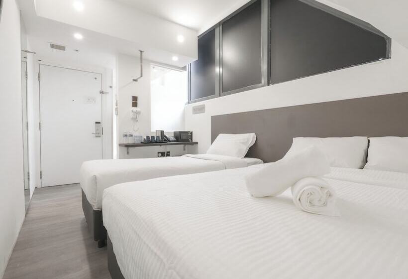 A Hotel Dickson