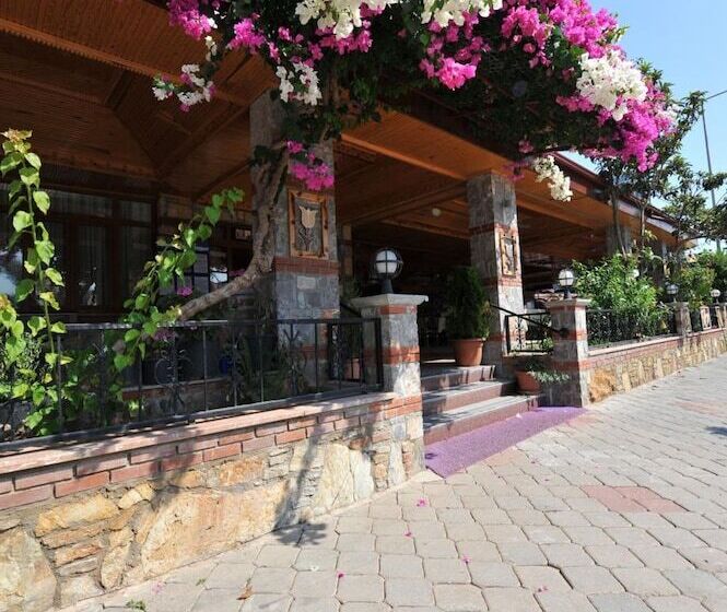 هتل Magic Tulip Beach