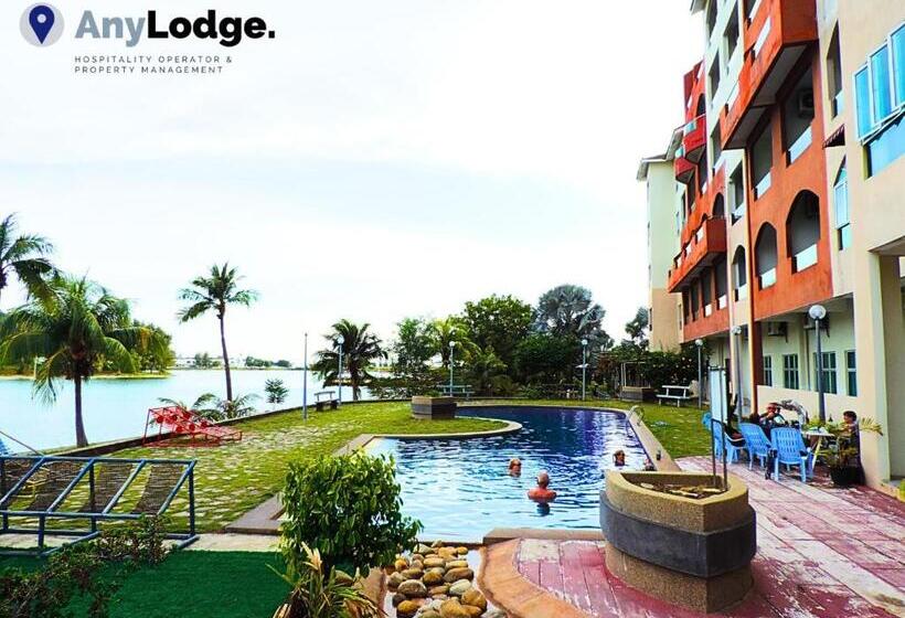 هتل Marina Island Pangkor Resort &