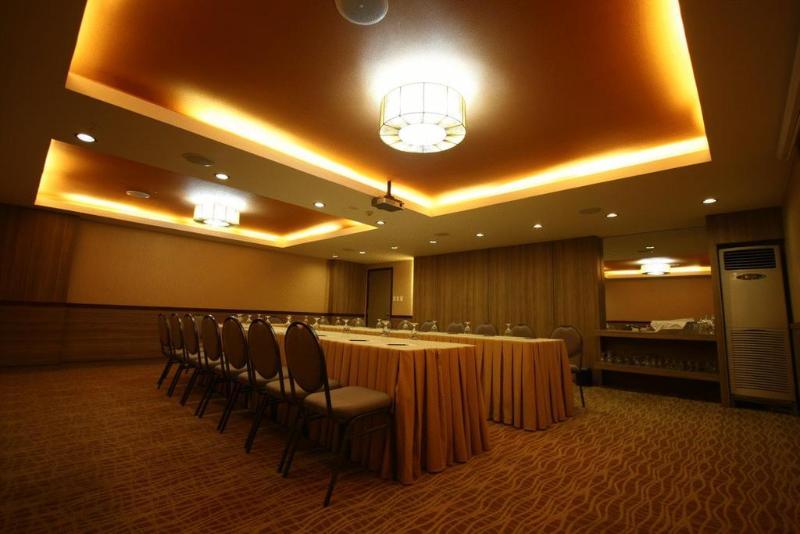 هتل One Tagaytay Place
