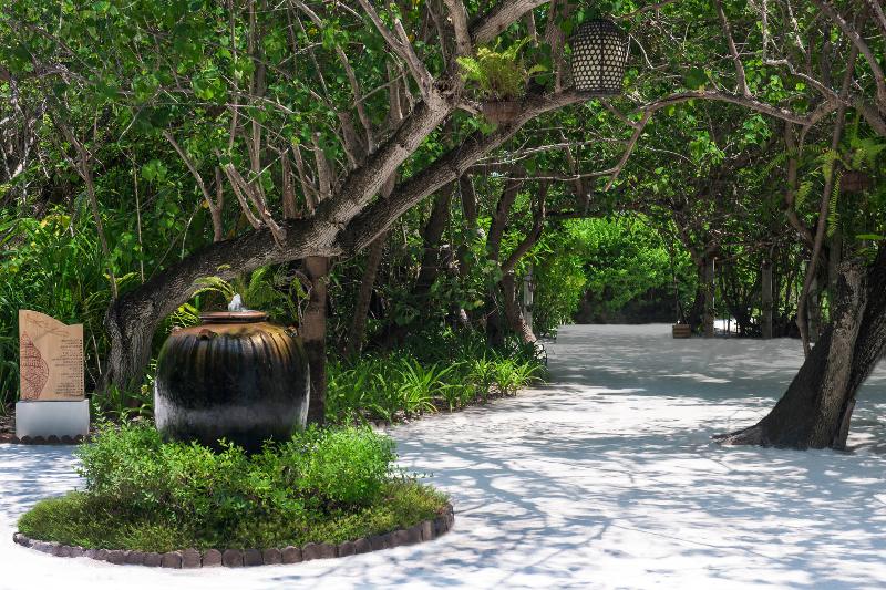 Отель Ozen Reserve Bolifushi  Luxury All Inclusive