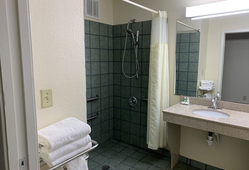 هتل Quality Inn Montgomery South