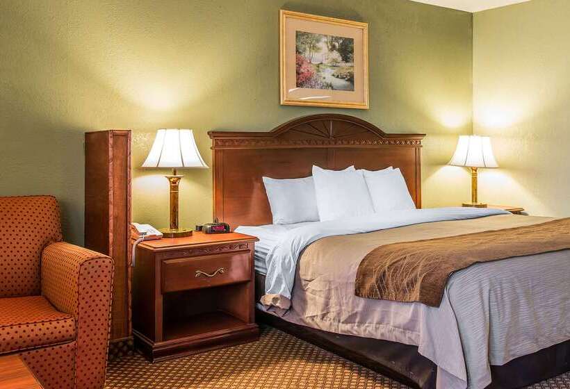 هتل Quality Inn & Suites Ann Arbor Hwy 23