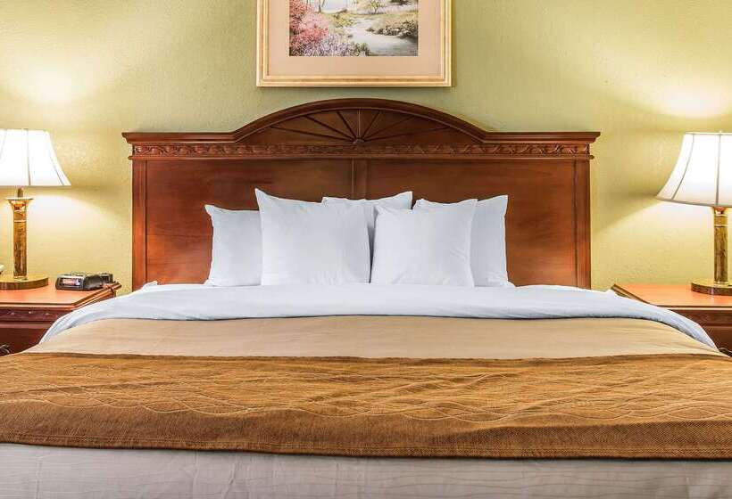 هتل Quality Inn & Suites Ann Arbor Hwy 23