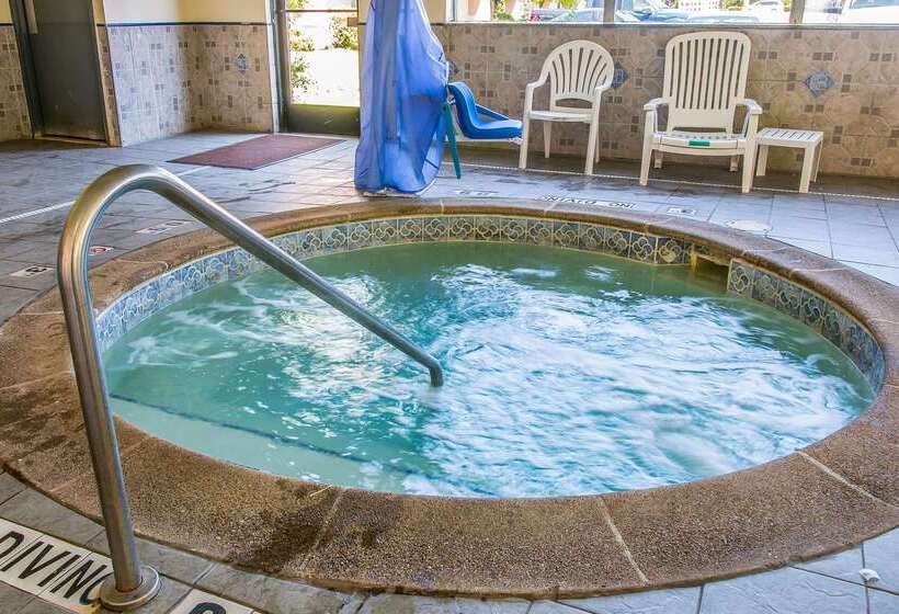 هتل Quality Inn & Suites Ann Arbor Hwy 23