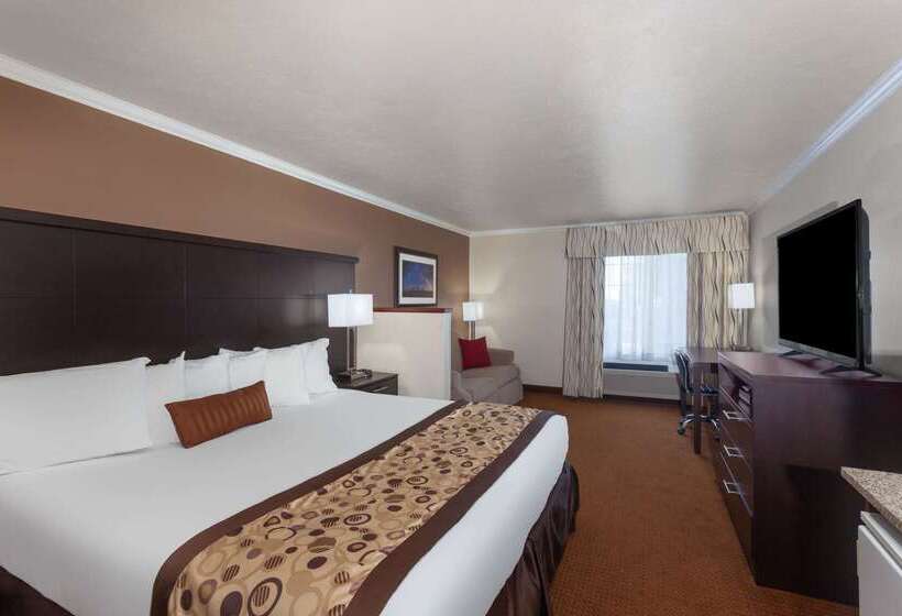 فندق Ramada By Wyndham Moses Lake