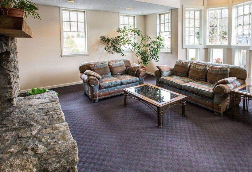 호텔 Rodeway Inn & Suites On The River