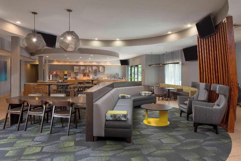 هتل Springhill Suites St. Louis Airport/earth City