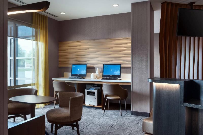 هتل Springhill Suites By Marriott Syracuse Carrier Circle