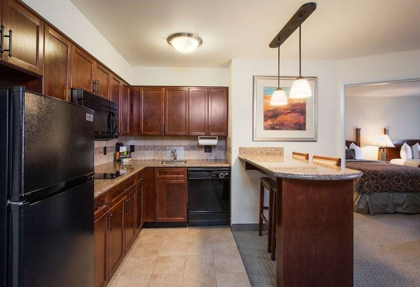 هتل Staybridge Suites El Paso Airport, An Ihg