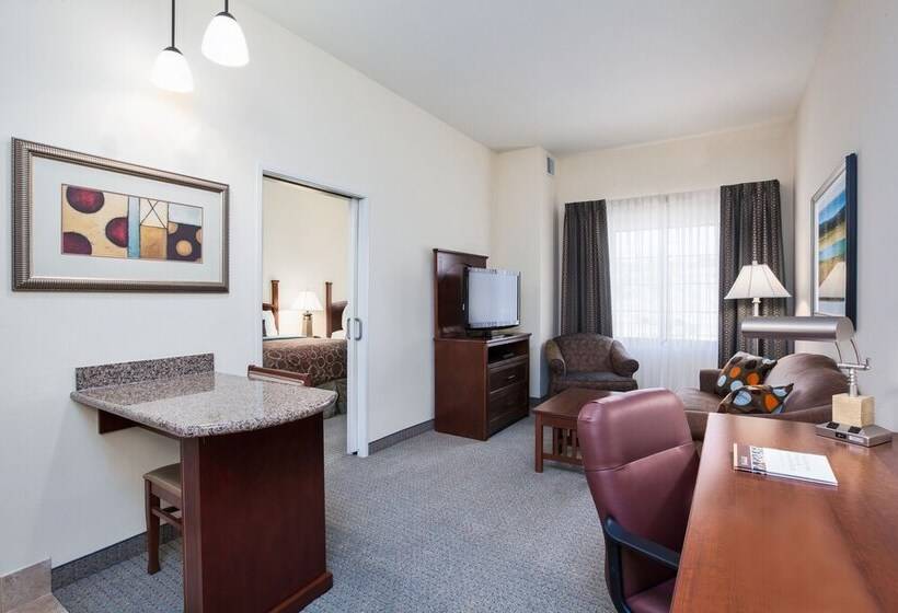 هتل Staybridge Suites El Paso Airport, An Ihg
