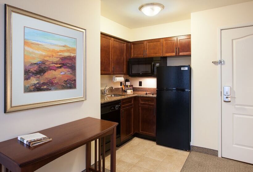 هتل Staybridge Suites El Paso Airport, An Ihg