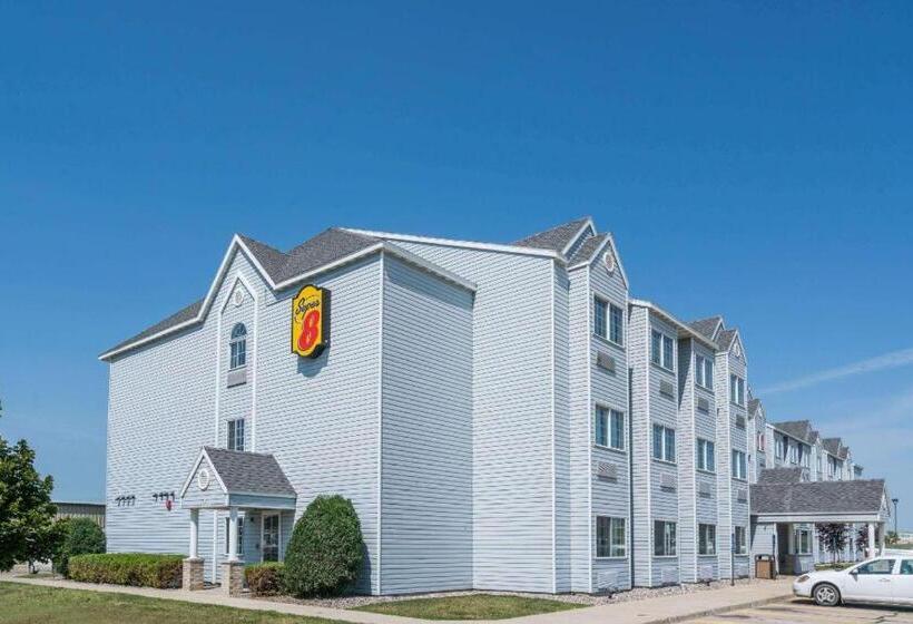 هتل Super 8 By Wyndham Fargo Airport