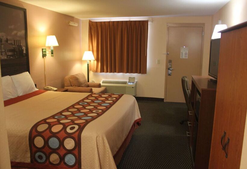 فندق Super 8 By Wyndham Laurel