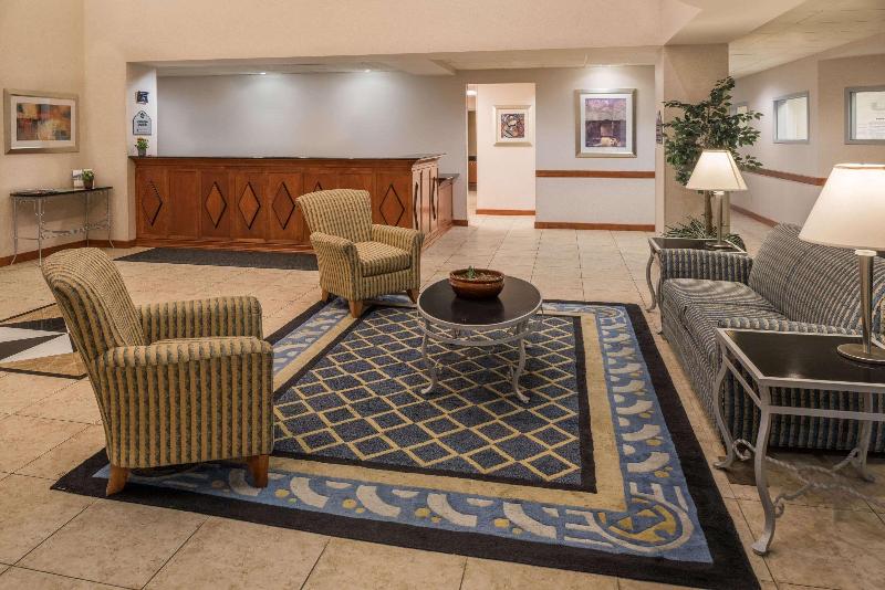 هتل Wingate By Wyndham Spokane Airport
