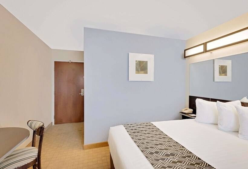 Microtel Inn And Suites By Wyndham Geneva
