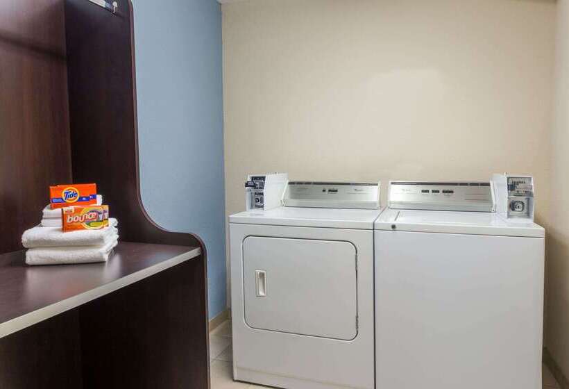 Microtel Inn & Suites By Wyndham Spring Hill/weeki Wachee