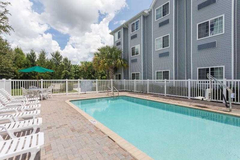 Microtel Inn & Suites By Wyndham Spring Hill/weeki Wachee