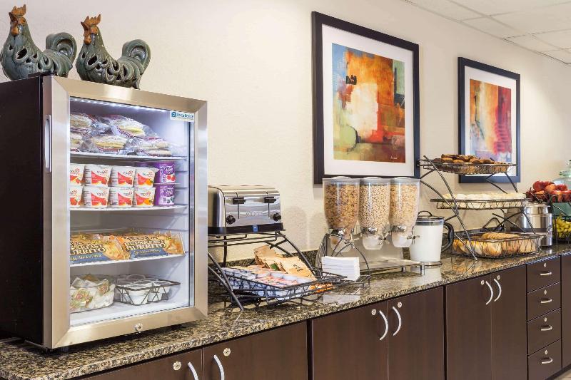 Microtel Inn & Suites By Wyndham Spring Hill/weeki Wachee