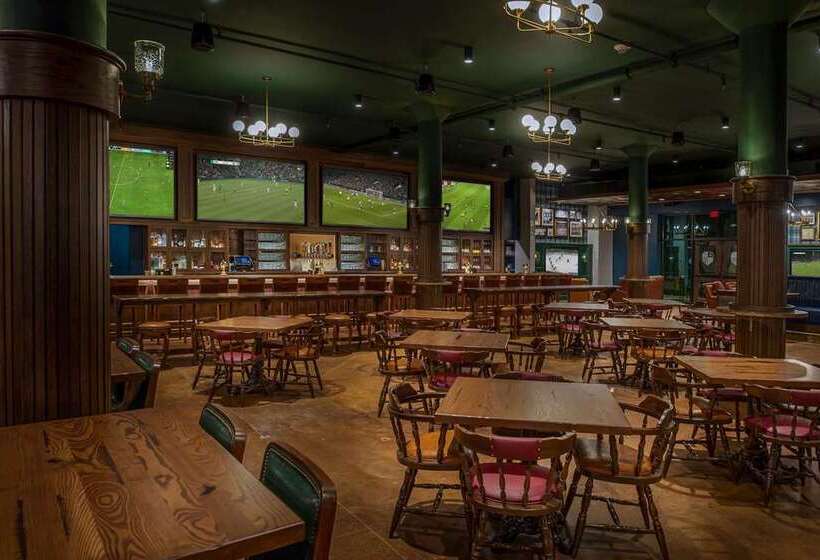 St. Louis Union Station Hotel, Curio Collection By Hilton