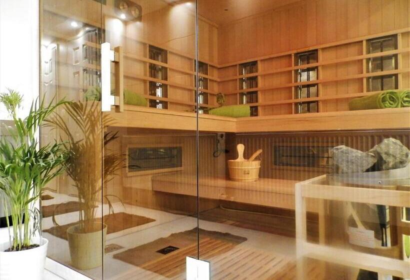 酒店 Bartók Tér Panzió