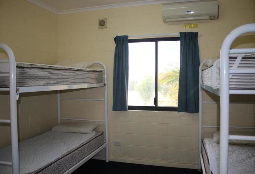 호텔 Ningaloo Club Backpackers