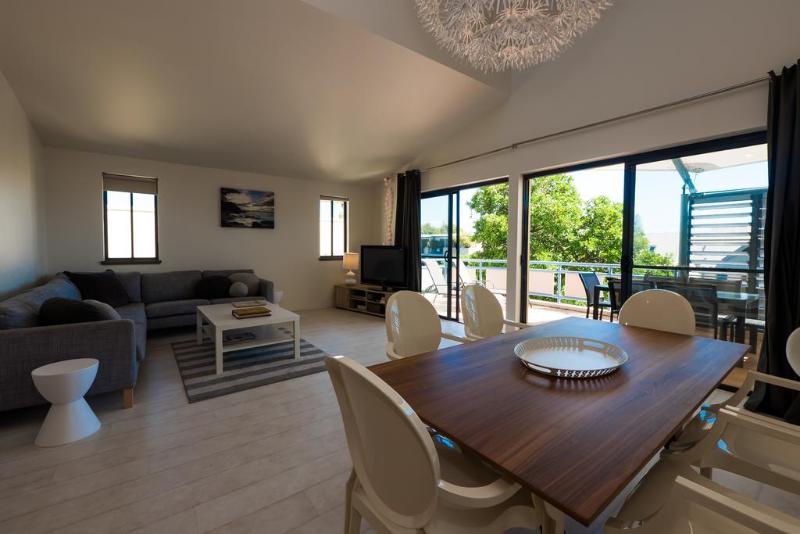 هتل Byron Quarter Apartments