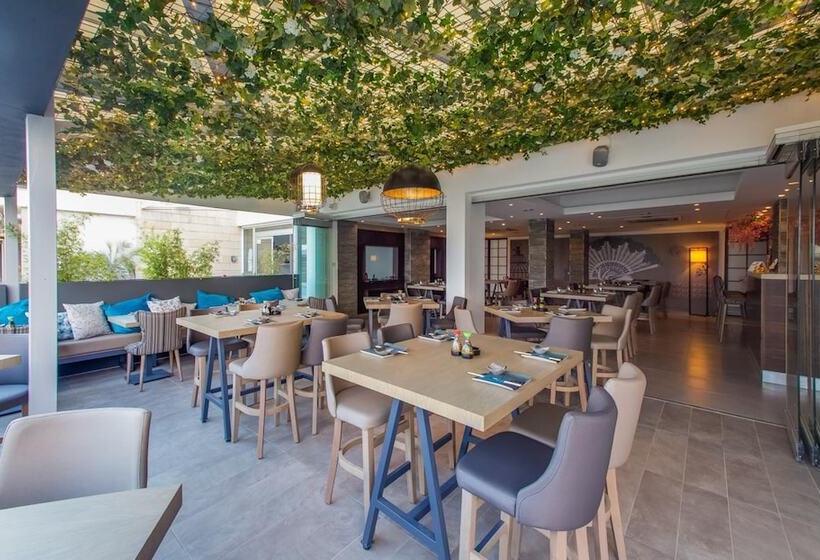 هتل Captain Karas Holidays Apartments