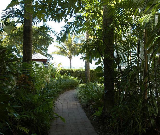 هتل Costa Royale Trinity Beach