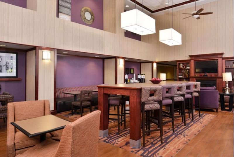 בית מלון כפרי Hampton Inn & Suites Richmond, In