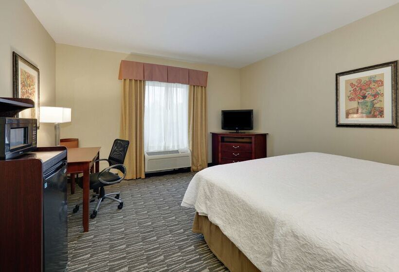 בית מלון כפרי Hampton Inn & Suites Southern Pines Pinehurst