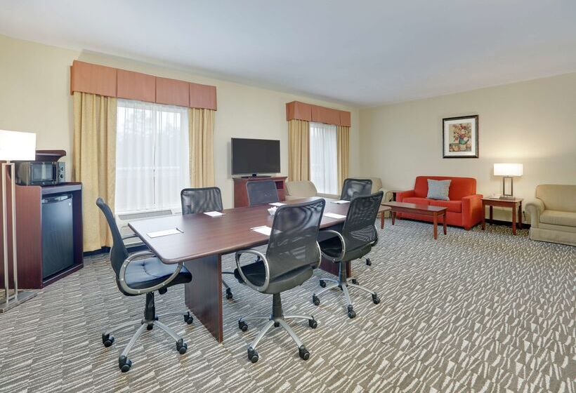 בית מלון כפרי Hampton Inn & Suites Southern Pines Pinehurst