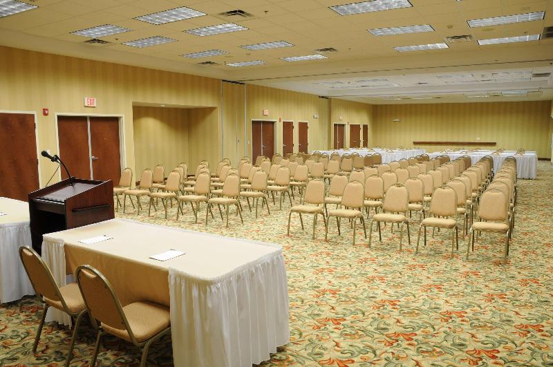 בית מלון כפרי Hampton Inn & Suites Southern Pines Pinehurst
