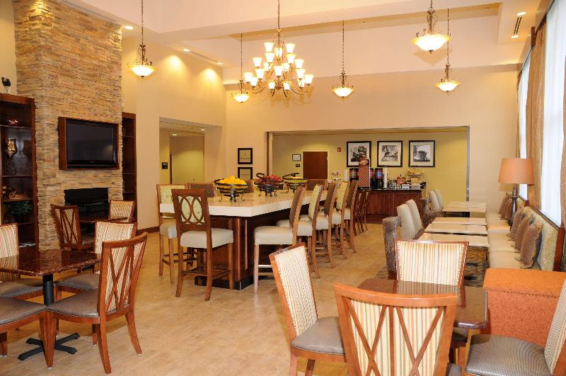 בית מלון כפרי Hampton Inn & Suites Southern Pines Pinehurst
