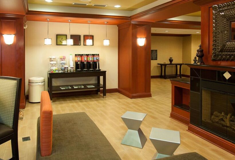 هتل Hampton Inn Enterprise