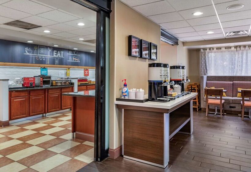 호텔 Hampton Inn Norcocoronaeastvale