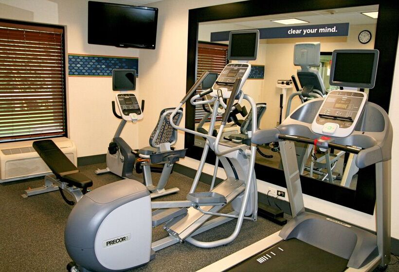호텔 Hampton Inn Raynhamtaunton