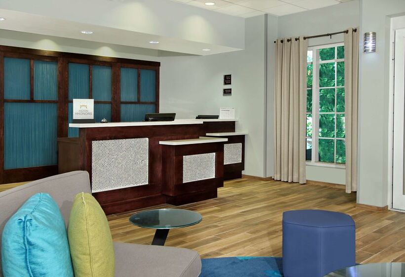 Отель Homewood Suites By Hilton Miami Airport West