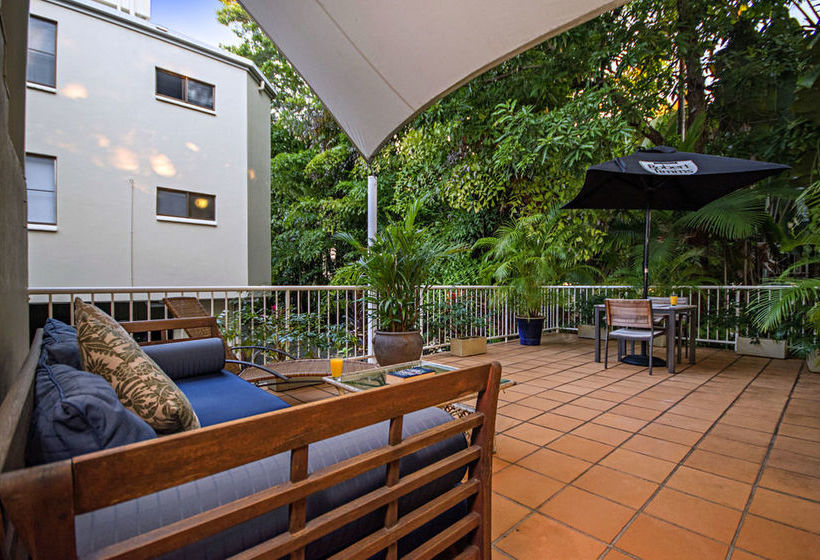 هتل Port Douglas Apartments