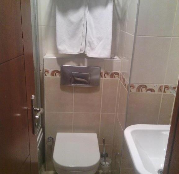 Fotos del hotel Linda:  8