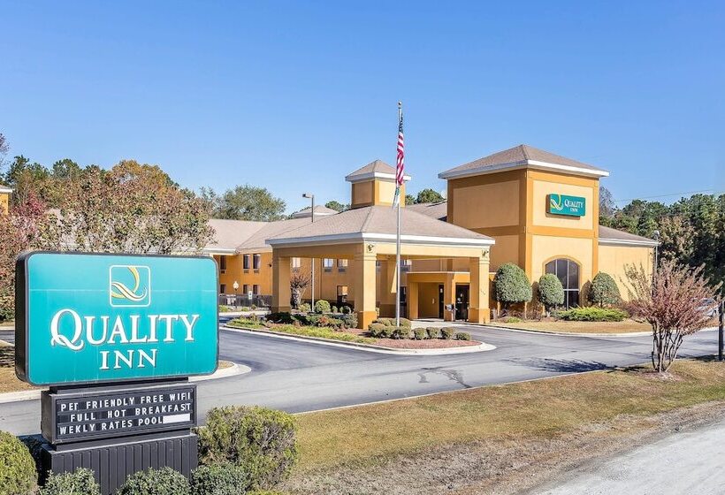 ホテル Quality Inn Warsaw I40