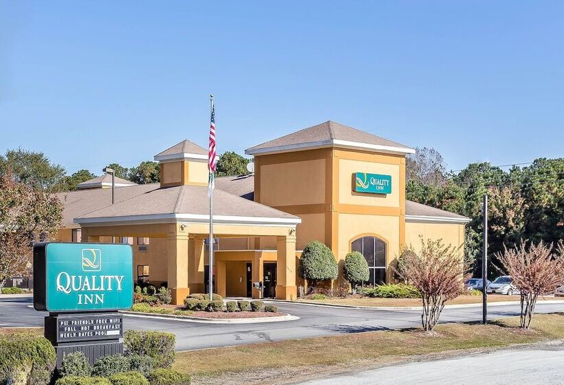 ホテル Quality Inn Warsaw I40