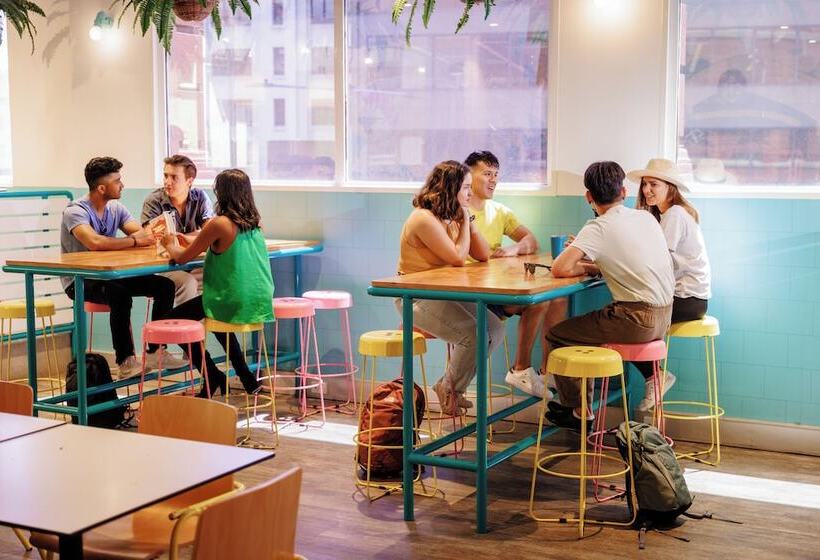 هتل Yha Sydney Central