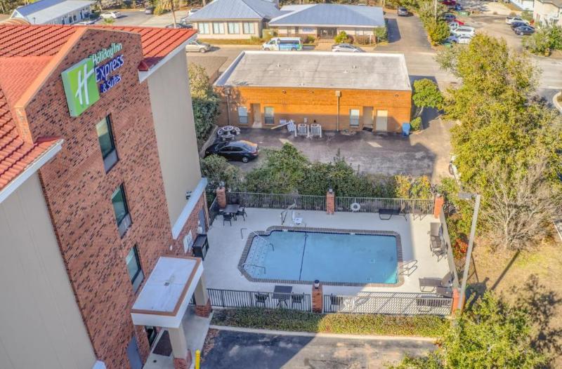 Holiday Inn Express Hotel & Suites Gulf Shores, An Ihg